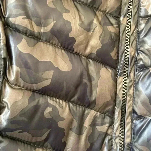 INC International Concepts high collar reversible women’s quilted puffer vest - Picture 8 of 10